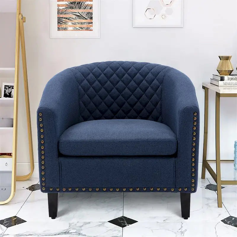 Sillón para sala de estar con tachuelas decorativas y patas de madera maciza