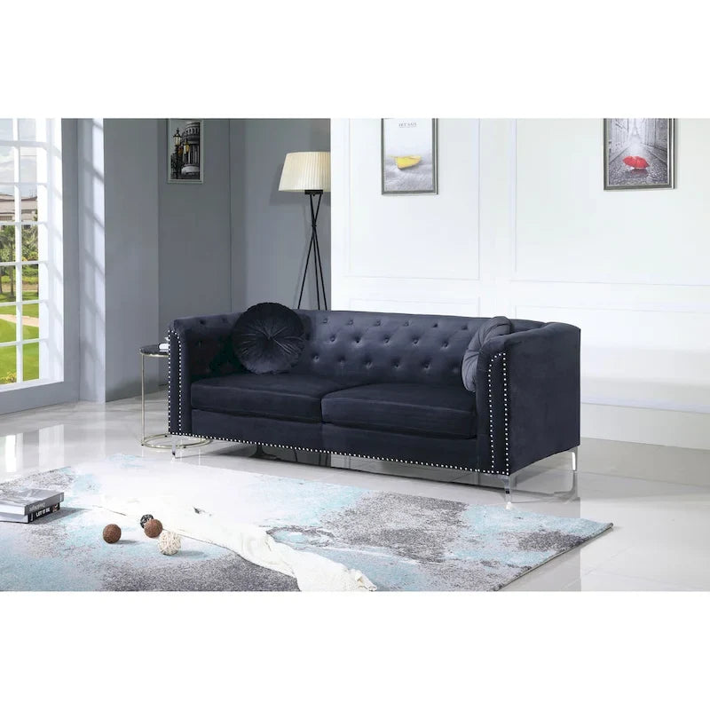 Samtsofa mit Knopfheftung