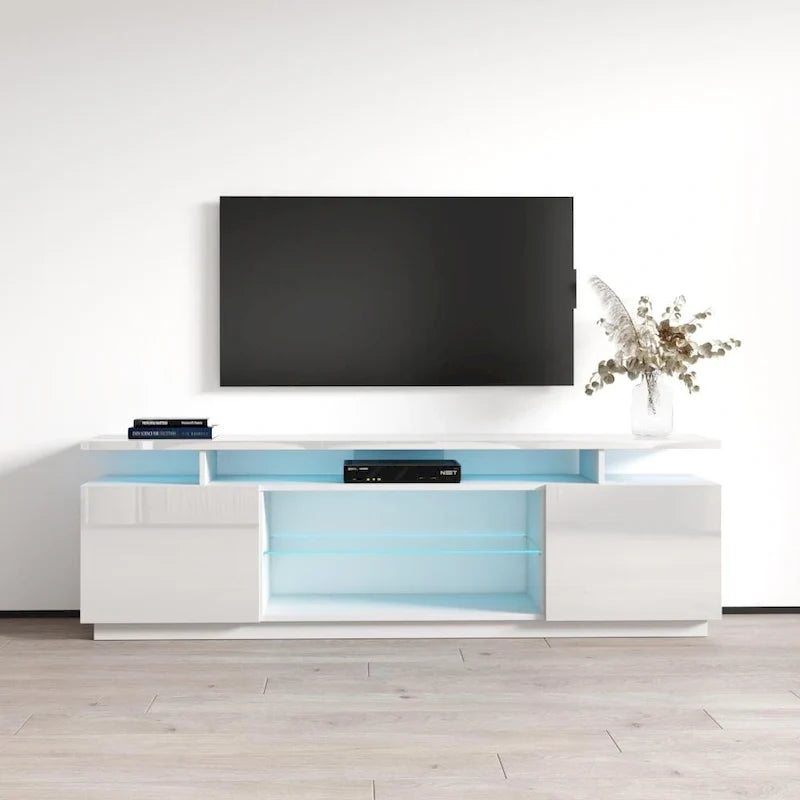 Ce meuble TV de style moderne de 71 pouces