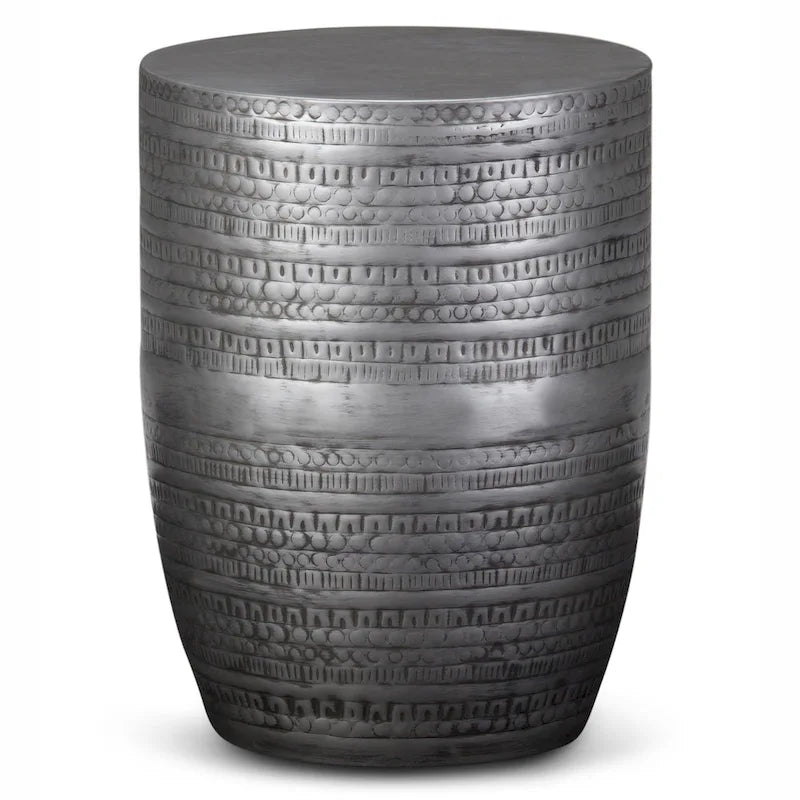 Mesa auxiliar ancha de metal con motivos de tótem tribal