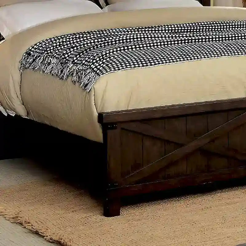 Cama de nogal oscuro de estilo rústico