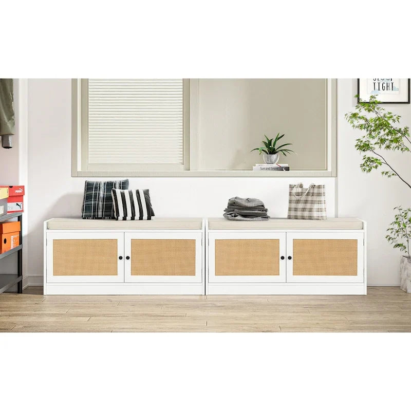 Diese weiße Schuhbank für den Eingangsbereich
