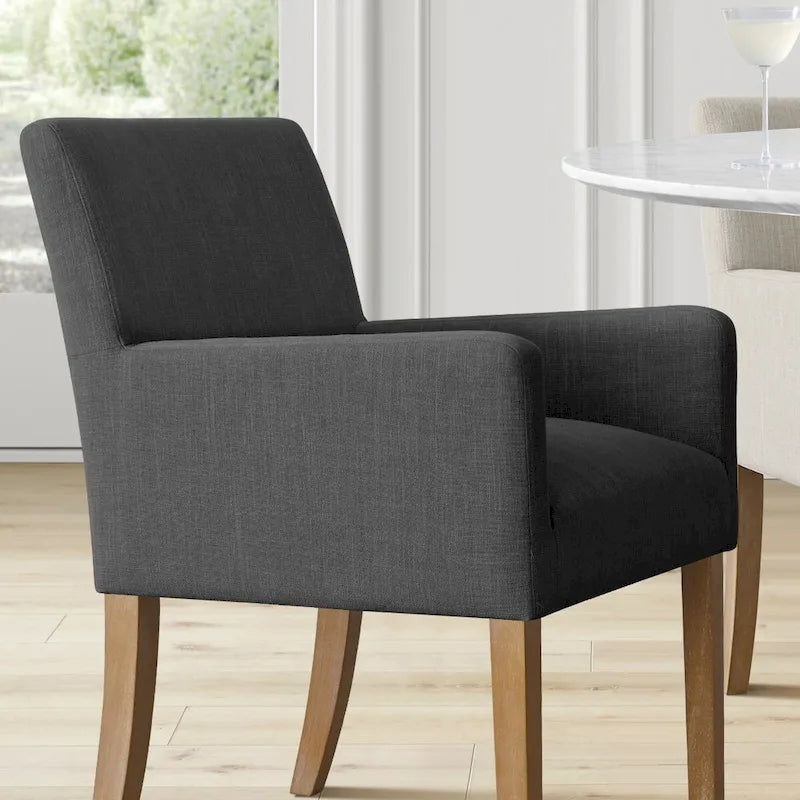 Sillón tapizado en lino